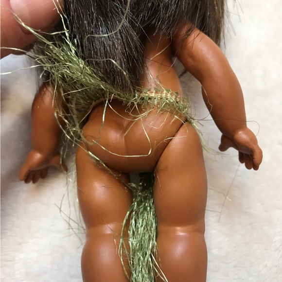 Vintage Japanese Shiba rubber kawaii native doll with hula skirt - Picture 6 of 8